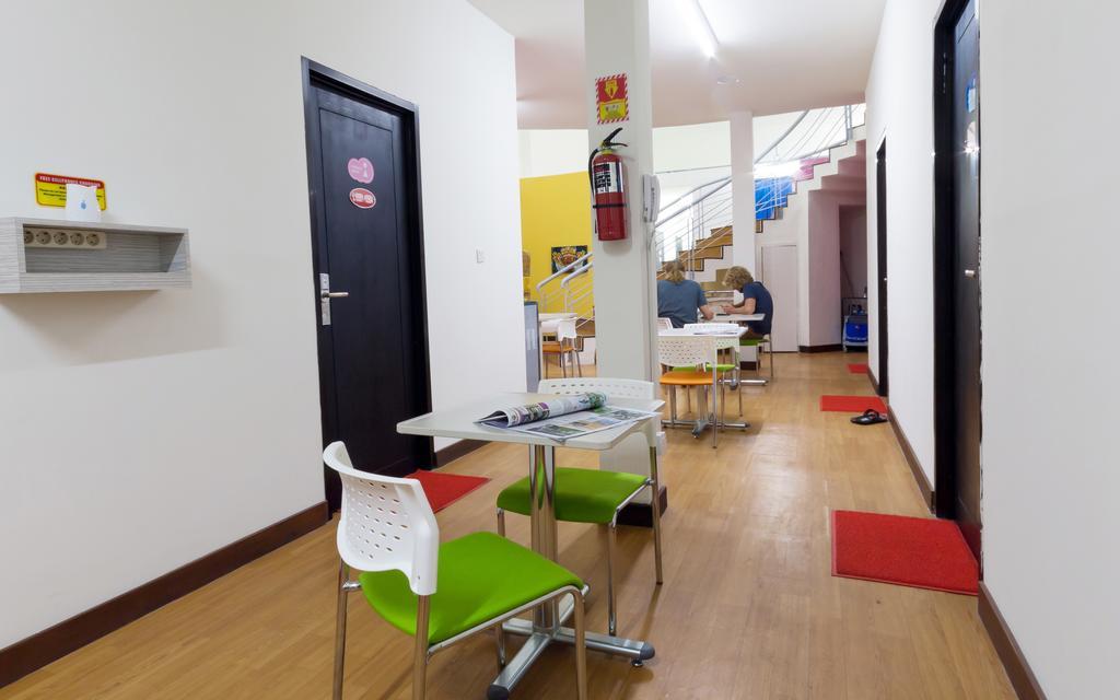 Cx Hostel Kuta Raya Eksteriør billede