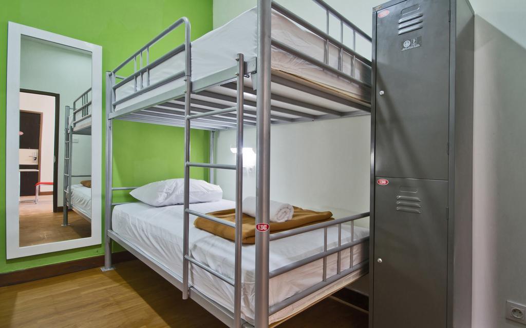 Cx Hostel Kuta Raya Eksteriør billede