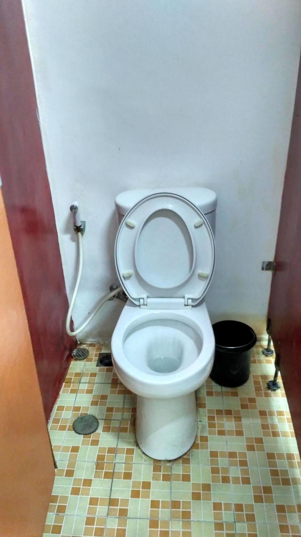 Cx Hostel Kuta Raya Eksteriør billede