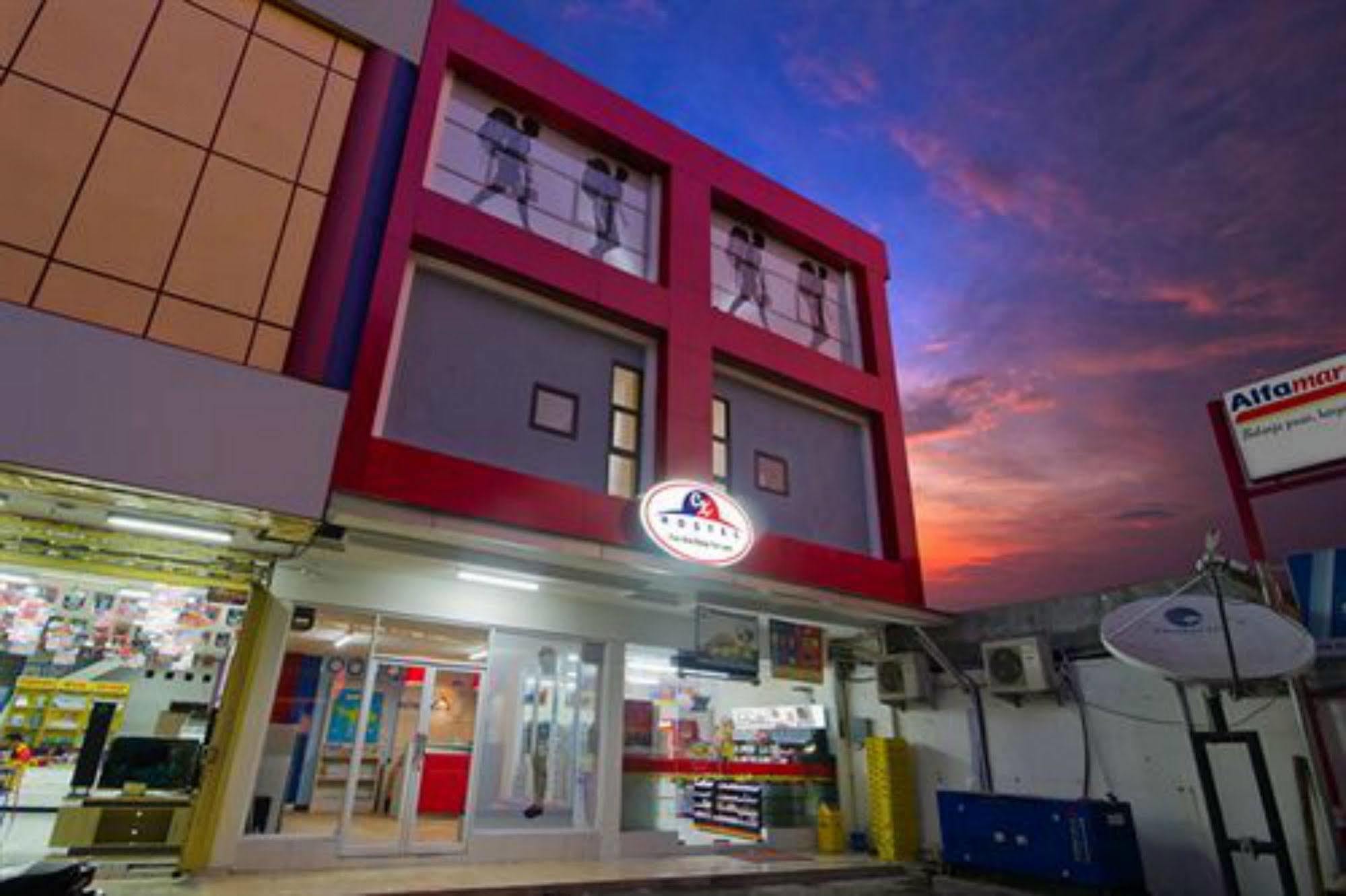 Cx Hostel Kuta Raya Eksteriør billede