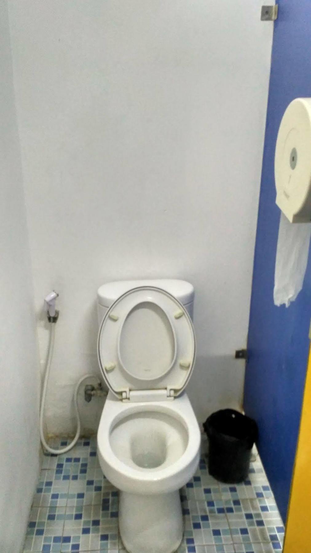 Cx Hostel Kuta Raya Eksteriør billede